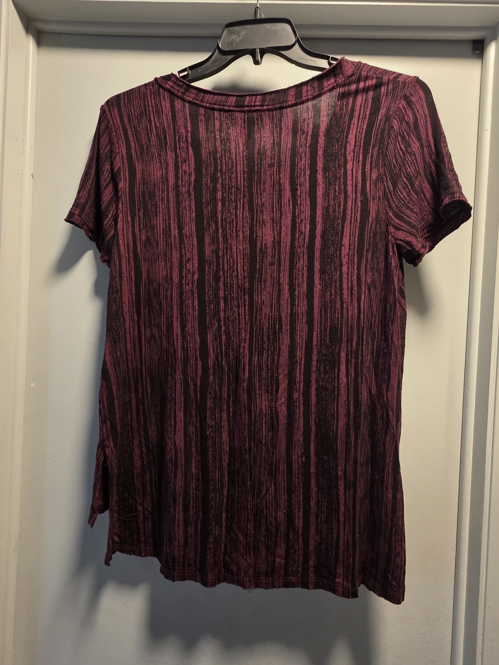 ✨ Rock & Republic Grunge Layered Tee ✨ - Picture 5 of 8